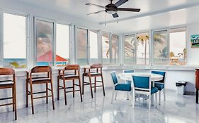 Bonefish Hotel